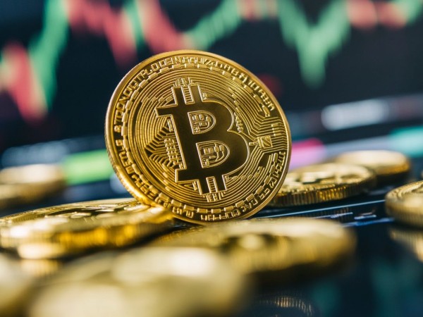 比特币跌穿11万美元 加密货币现货 ETF 普遍遭遇资金外流 加密货币新闻